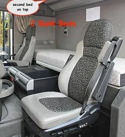 Yellow Up To10 Guests *