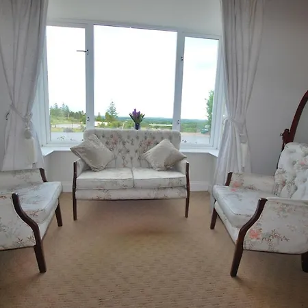 Nyaraló Yellow Up To10 Guests Adare